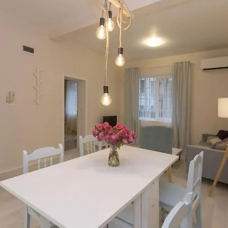 Graf Ignatiev Central Apartment *